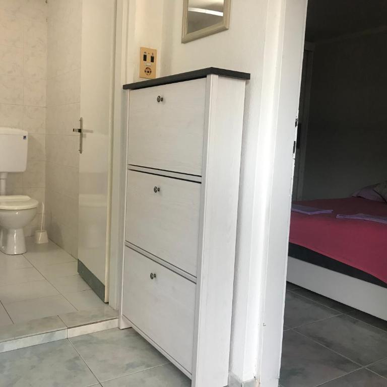 Apartmani Konjević - One-Bedroom Apartment - 9