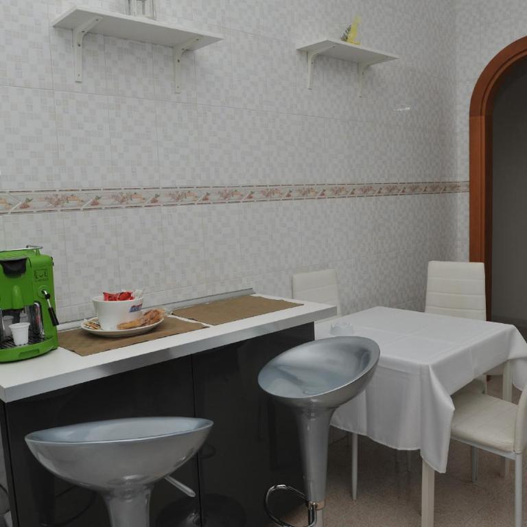 Casa Sarahouse - One-Bedroom Apartment - 10