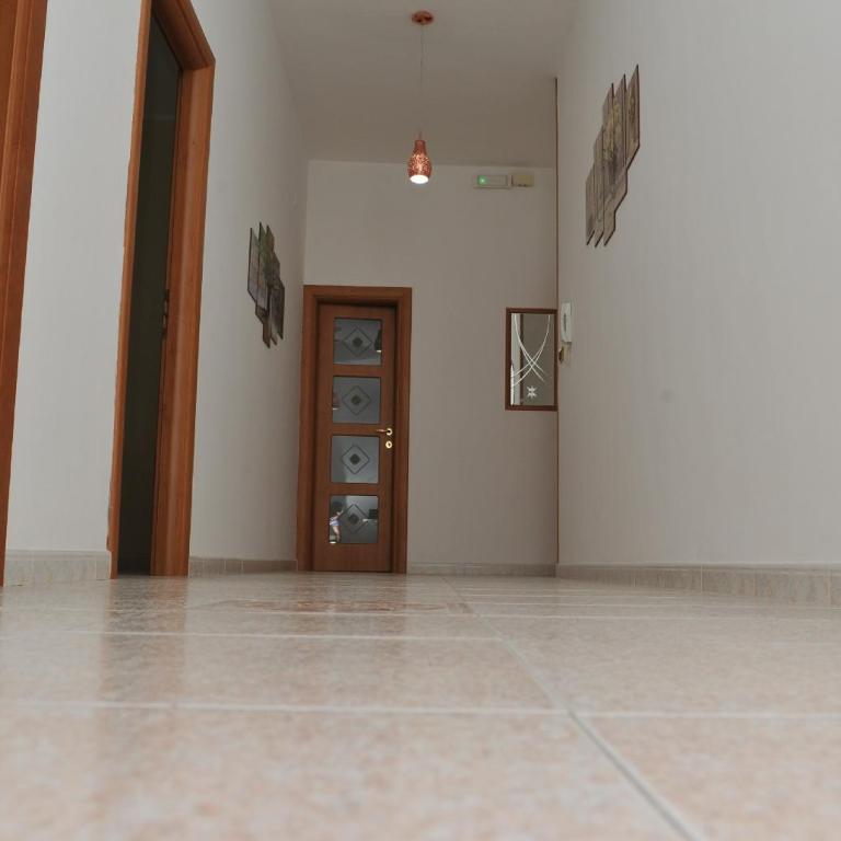 Casa Sarahouse - One-Bedroom Apartment - 33