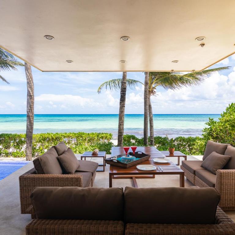 Casa Martini- Oceanfront private pool house for 6 - Three-Bedroom House - 37