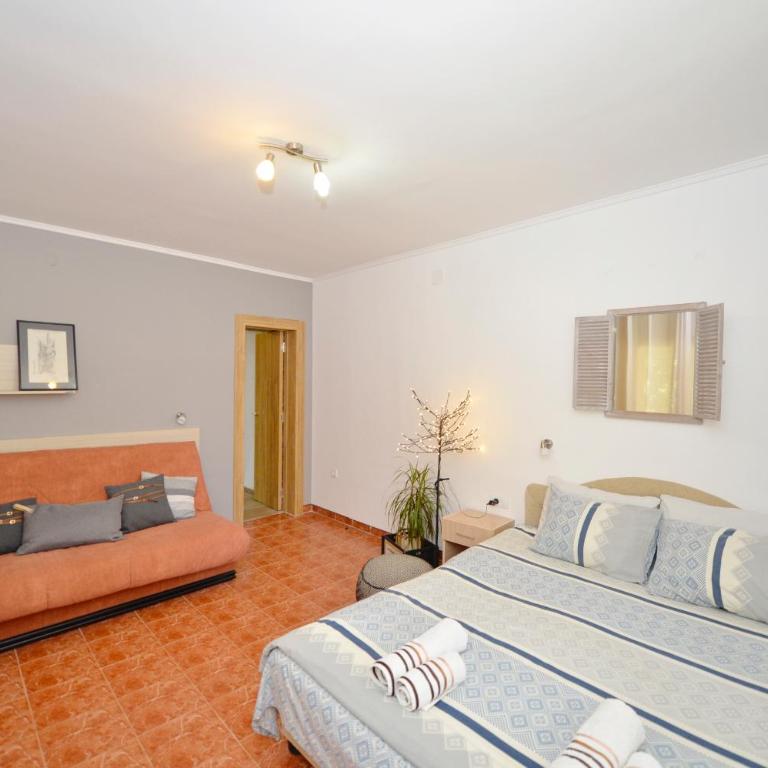 Apartments Kriva Ulica - Comfort One-Bedroom Apartment with Terrace - 8
