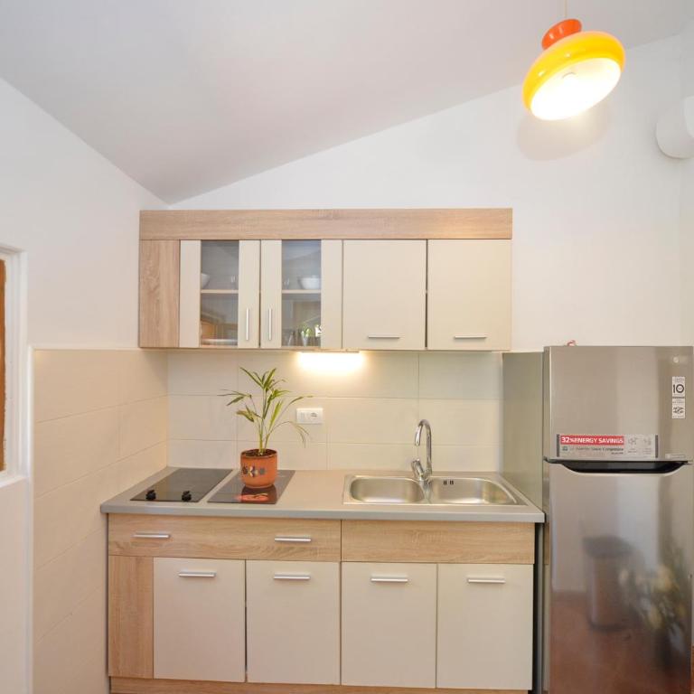 Apartments Kriva Ulica - Comfort One-Bedroom Apartment with Terrace - 14
