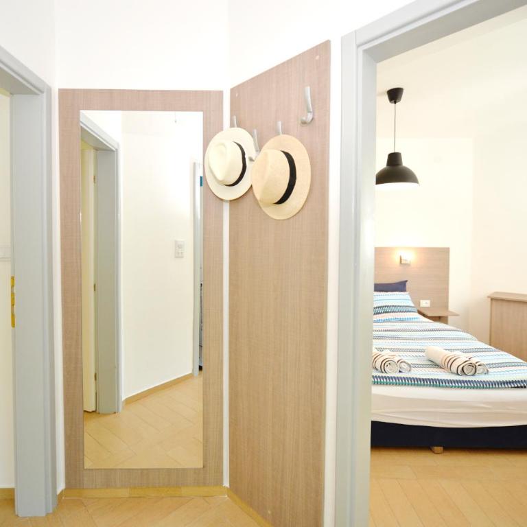 Apartments Kriva Ulica - One-Bedroom Apartment with Terrace - 19