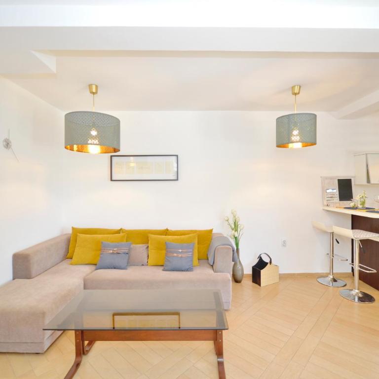 Apartments Kriva Ulica - One-Bedroom Apartment with Sofa Bed and Terrace - 23