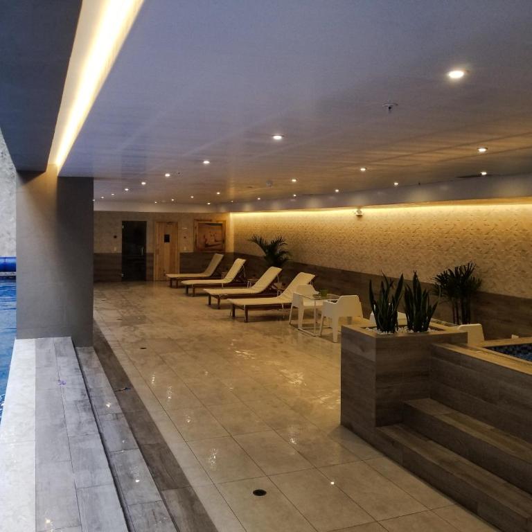 Luxury Residence Suites - Apartment with Mountain View - 21