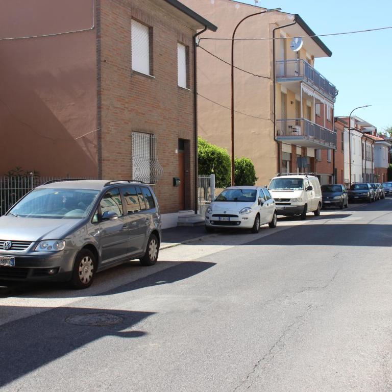 Accogliente Casa Indipendente con Wi-Fi Gratis, Vicino al Centro e alle Attrazioni, 3 Camere - Appartamento con 3 Camere da Letto - 27