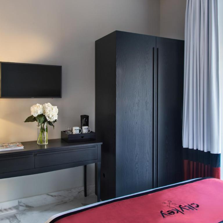 Citykey Napoli - Bed & Breakfast - Camera Matrimoniale Deluxe con Balcone - 4