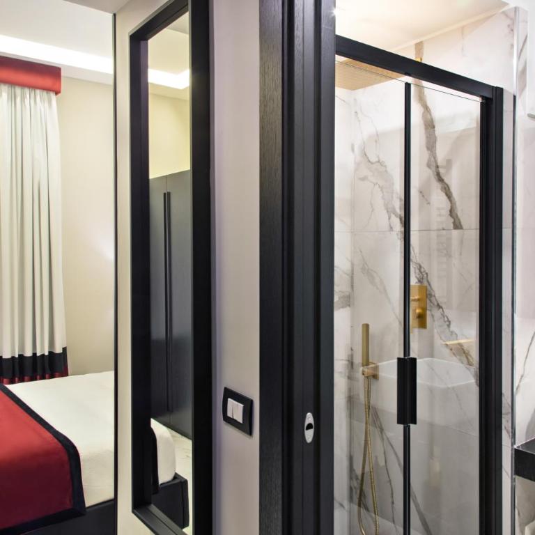 Citykey Napoli - Bed & Breakfast - Camera Matrimoniale Deluxe con Balcone - 3