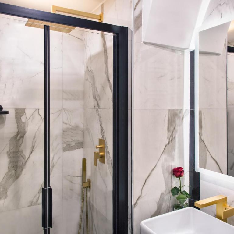 Citykey Napoli - Bed & Breakfast - Camera Matrimoniale Deluxe con Balcone - 5