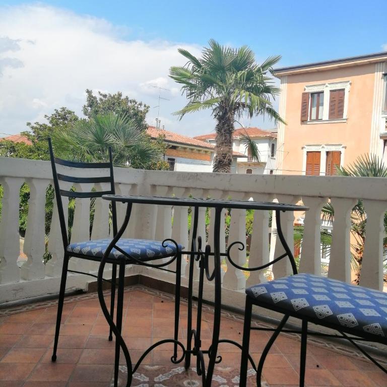 Bravo 18 - Suite King con Balcone - 15