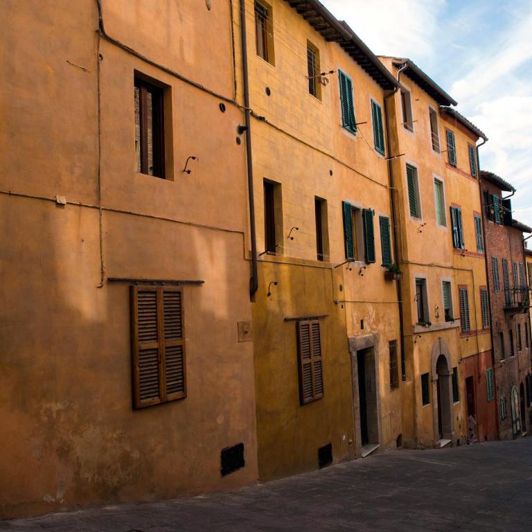 Cozy Apartment in the heart of Siena - Two-Bedroom Apartment - 24