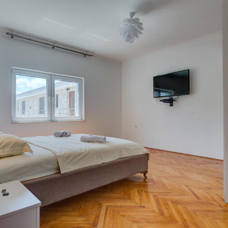 Villa Ilijana - Apartment with Garden View - 12