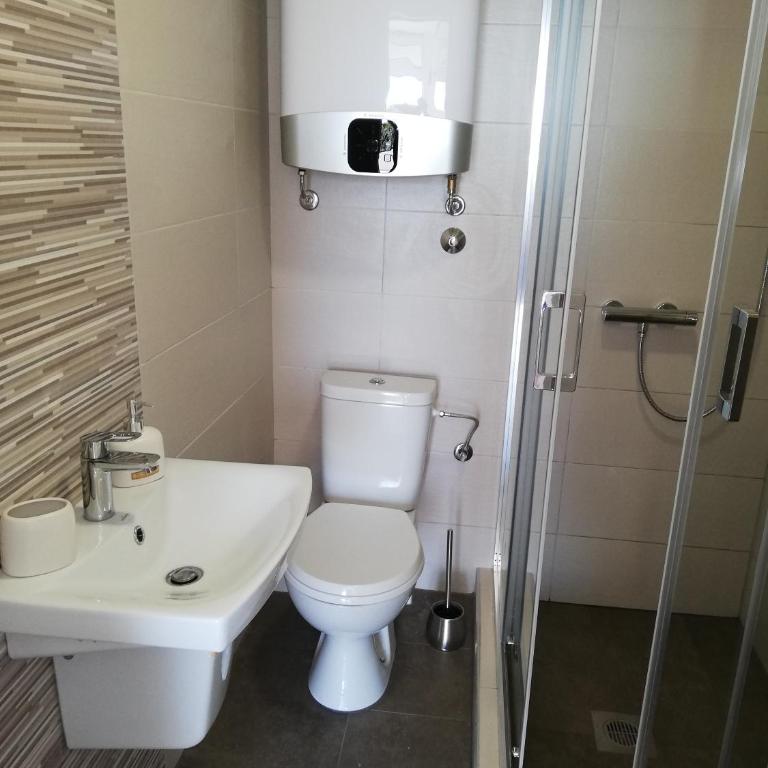 Dolores Apartments - One-Bedroom Apartment - 42