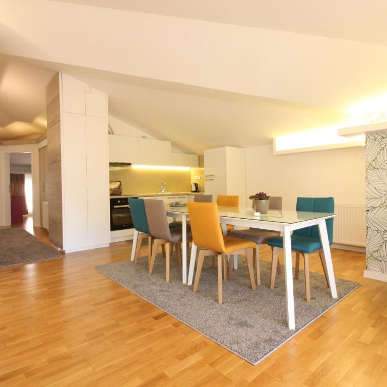 Royal Apartments Old Town - Deluks Apartman - 9