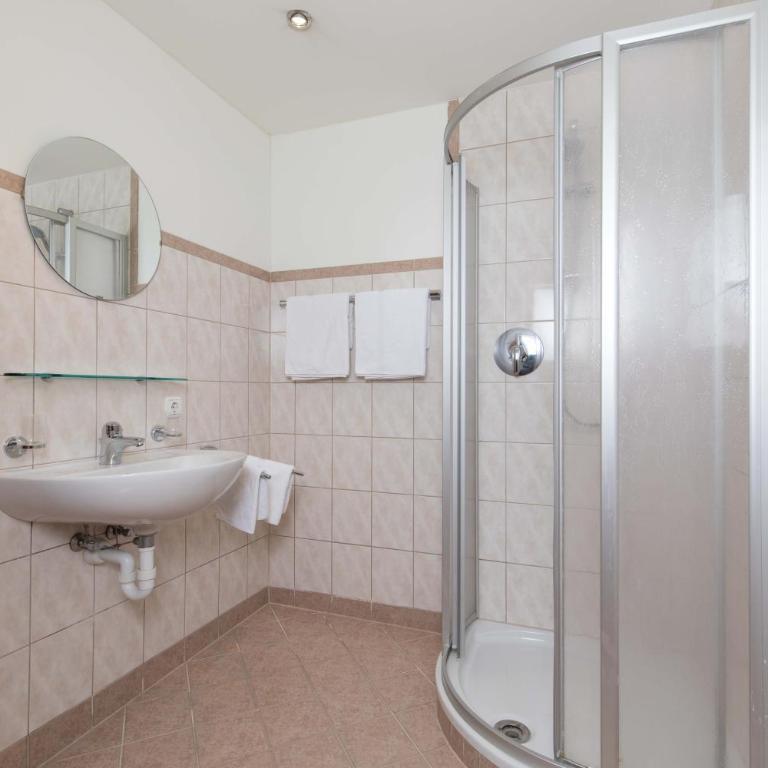 Hotel Stockerwirt - Standard Familienzimmer - 2