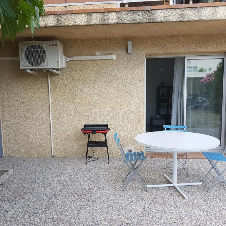 T2 DE 40 M2 EN REZ DE JARDIN Avec parking CARNON PLAGE - Appartement 1 Chambre - 4