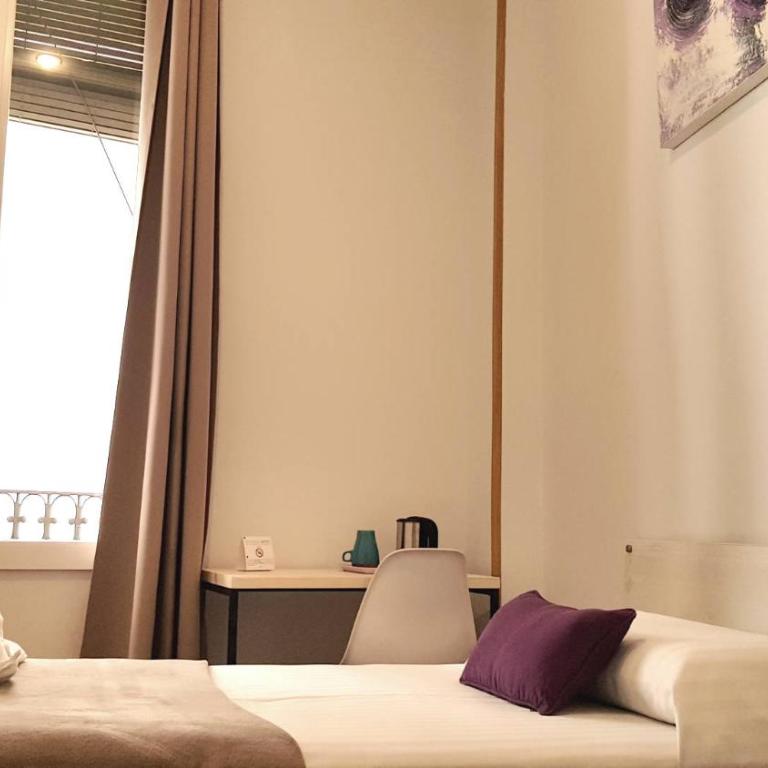 Hostal la Palmera - Single Room with Shared Bathroom - 4