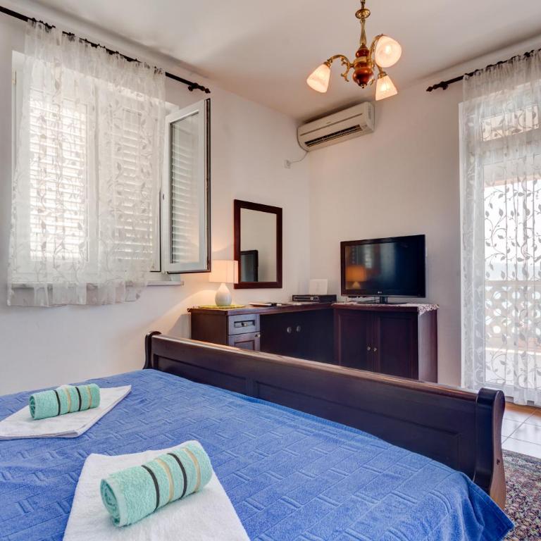 Sea Line Apartments - Studio Apartment with Sea View - 4