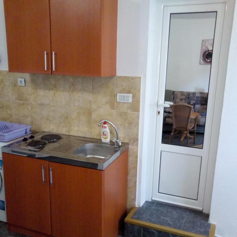 Helena Holiday Home - Two-Bedroom Apartment - 6