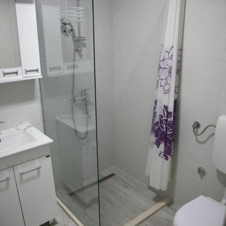 Apartments Mira - One-Bedroom Apartment - 8