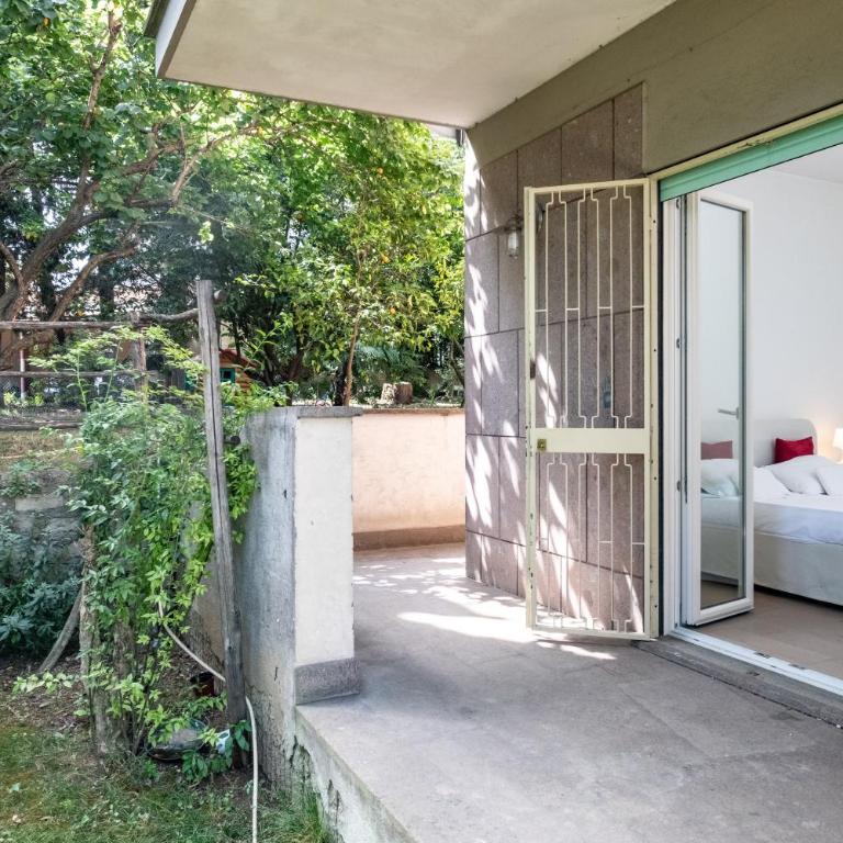 Vatican Quiet Apartment with Garden & Parking - Appartamento con Vista Giardino - 76