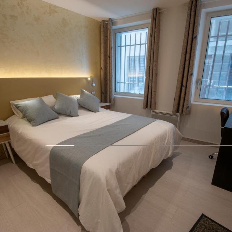 A l'ombre du Palais - Appartement - Rez-de-Chaussée - 13