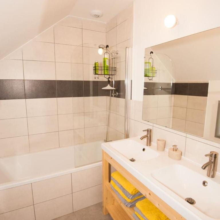 Gite Le Rucher - Maison 4 Chambres - 14