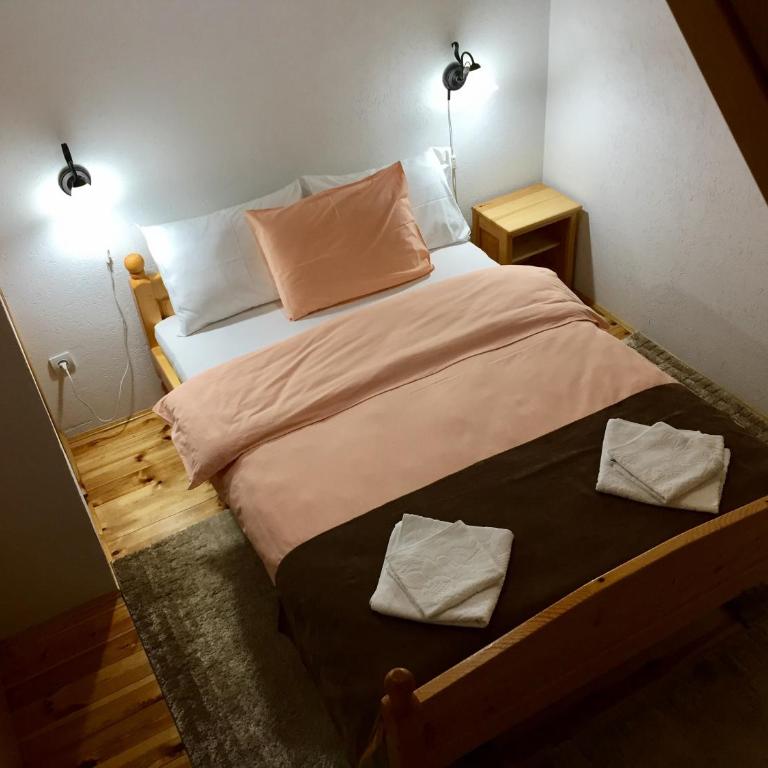 B&B Izvor - Dvokrevetna Soba sa Bračnim Krevetom i Sopstvenim Kupatilom - 4