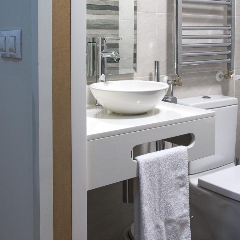 Pensión Laurel Self Check-in - Habitación Doble con cama supletoria (3 adultos) - 2 camas - 3