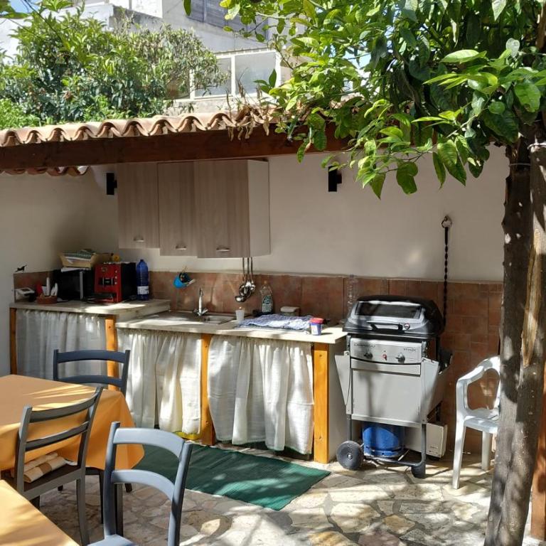 Le Camere Del Giardino - Camera Familiare con Vista Giardino - 9