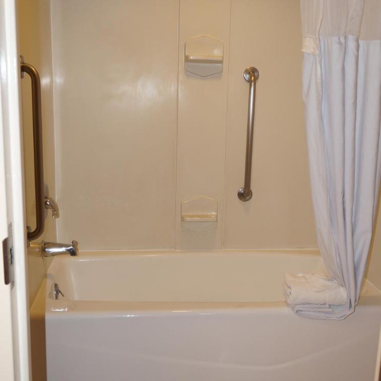 Holiday Inn Express - Monterrey - Tecnologico by IHG - Deluxe Double Room with Two Double Beds - Non-Smoking - 2