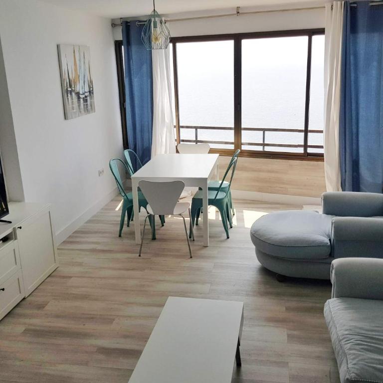 Ático en Almuñecar. Primera línea de playa con vistas espectaculares - Apartamento con vistas al mar - 7