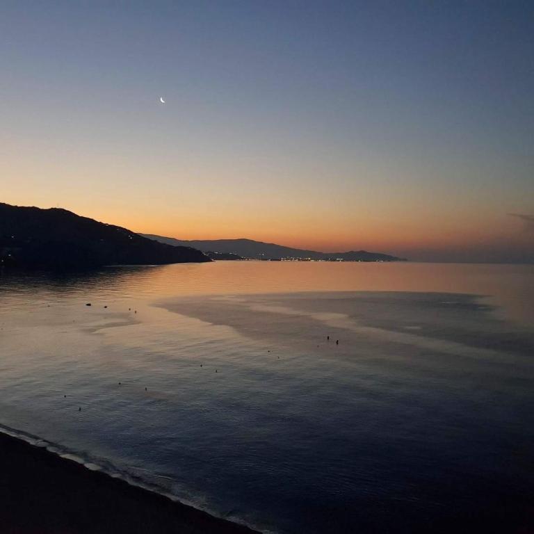 Ático en Almuñecar. Primera línea de playa con vistas espectaculares - Apartamento con vistas al mar - 9