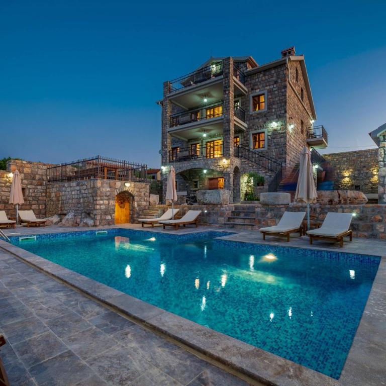 Villa Old Castle Apartments - Villa with Private Pool - 1