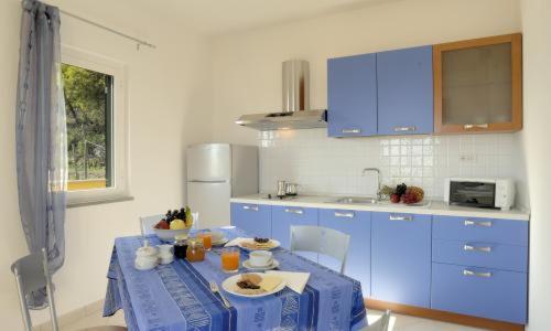 CASA VACANZE SANTI - Casa con 2 Camere da Letto - 3