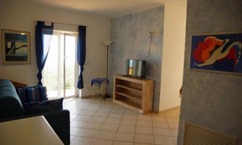 CASA VACANZE SANTI - Casa con 2 Camere da Letto - 9