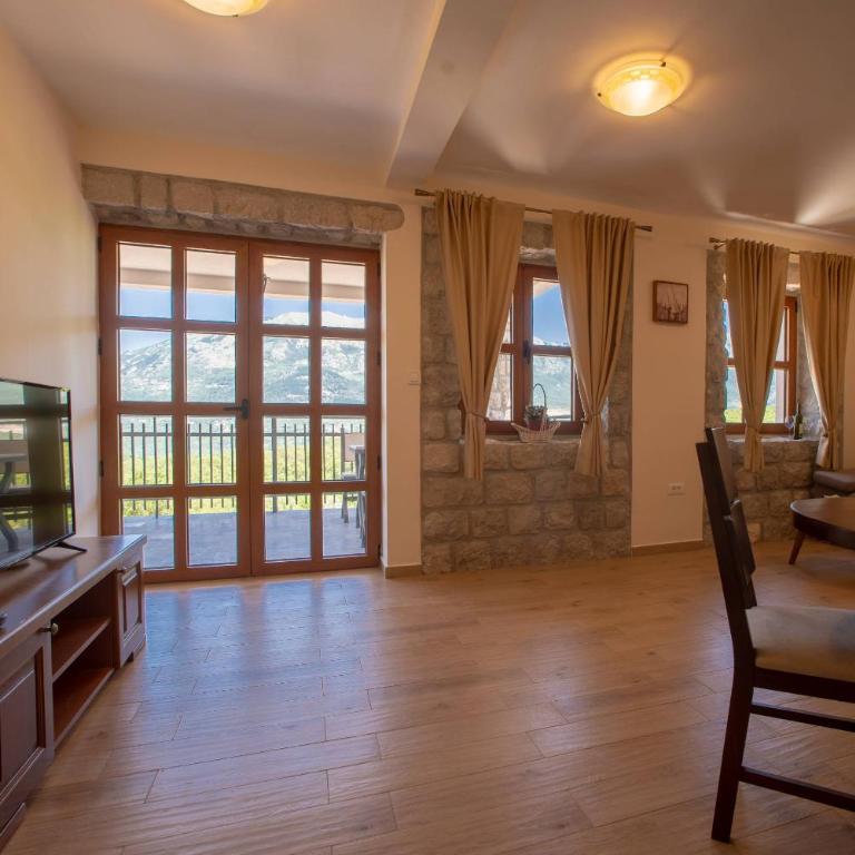 Villa Old Castle Apartments - Villa with Private Pool - 29