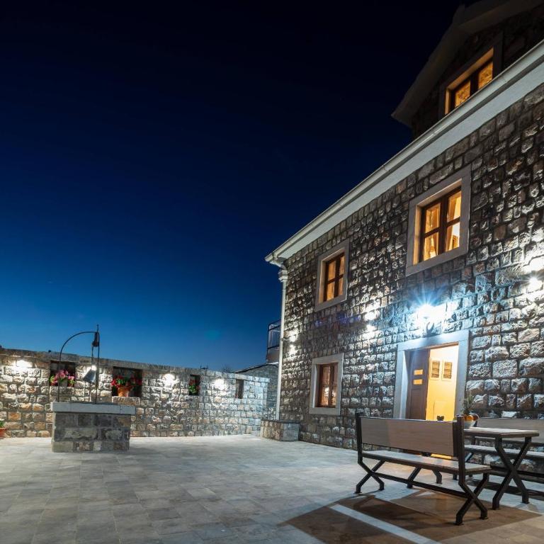 Villa Old Castle Apartments - Villa with Private Pool - 8