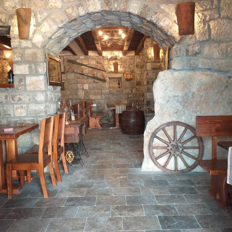 Villa Old Castle Apartments - Villa with Private Pool - 2