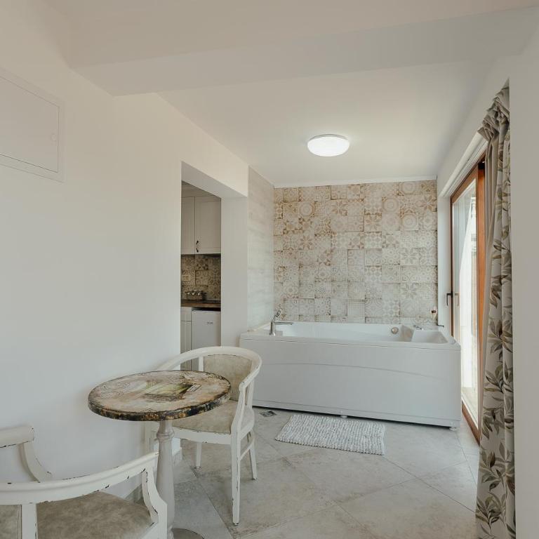 Apartments Belvedere - Studio Apartment with Sea View - 13