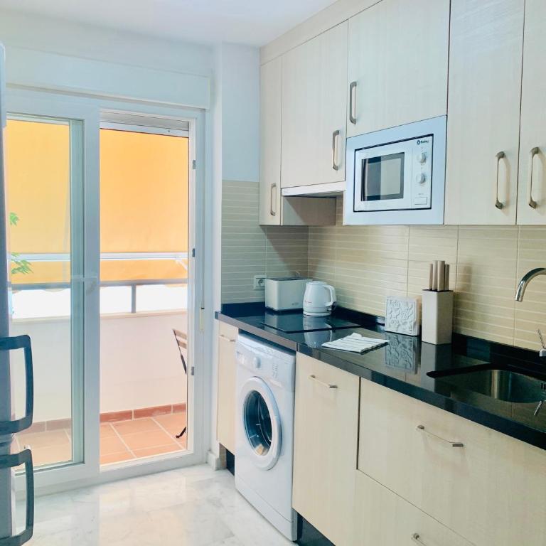 Homely Málaga Parras con terraza interior y parking privado bajo suplemento - One-Bedroom Apartment - 20