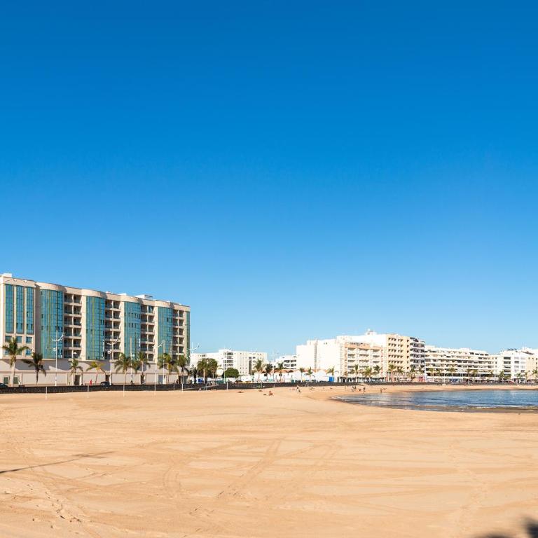Arrecife Sands- Seafront Apartment - Sea Views - Private Underground Parking - Apartamento de 3 dormitorios con vistas al mar - 32