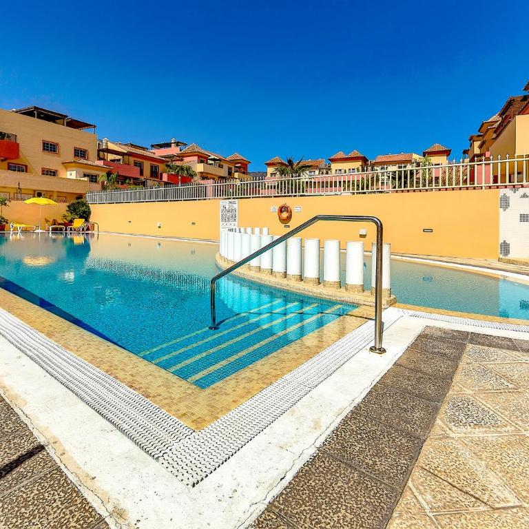 Apartment with large terrace in Terrazas del Duque - Apartamento de 3 dormitorios - 6