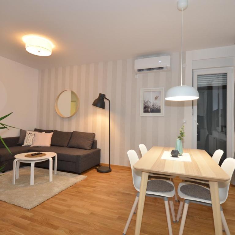 Kraljev Park sa parking mestom - Deluxe Apartment - 4