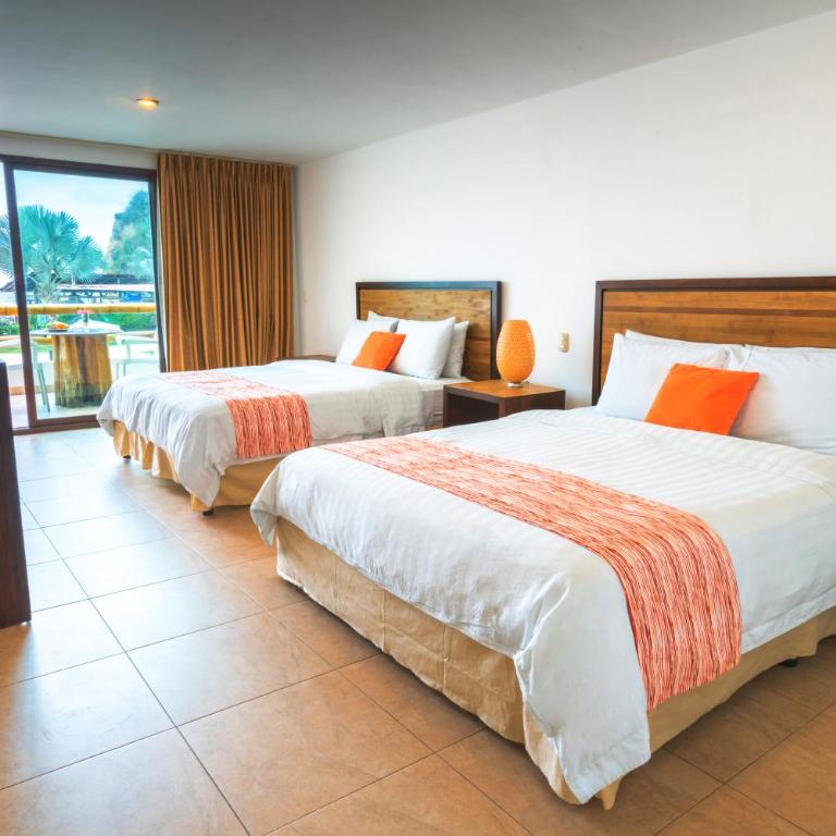 Howard Johnson by Wyndham Montañita - Deluxe Queen Room with Two Queen Beds and Ocean View - Non-Smoking - 2