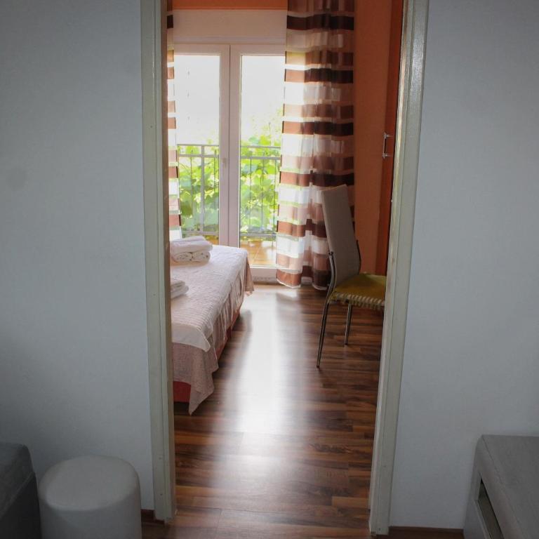 Apartments Jovana - One-Bedroom Apartment - 12