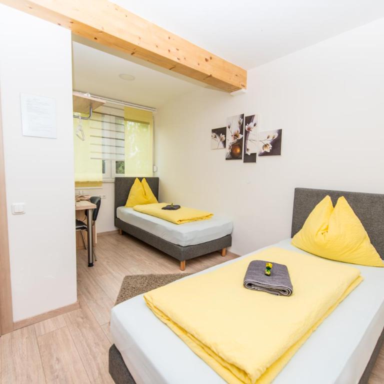 Ferienwohnungen und Zimmer Yassi - Chambre Lits Jumeaux - 4