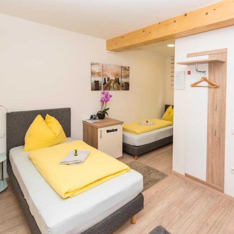 Ferienwohnungen und Zimmer Yassi - Chambre Lits Jumeaux - 3
