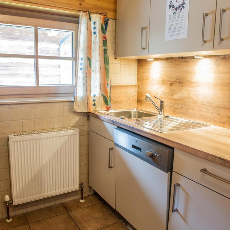 Astn Hütten Residenz Waldsicht Königsleiten - Ferienwohnungen - Three-Bedroom Apartment - 8
