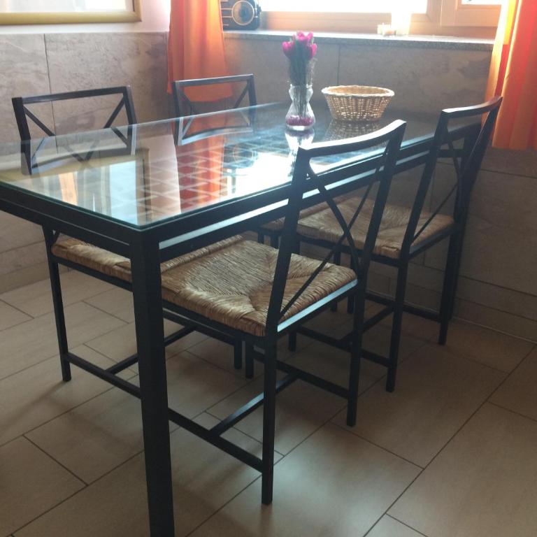 Ferienwohnung Frieser - Apartment mit 2 Schlafzimmern, Terrasse und Seeblick - 4